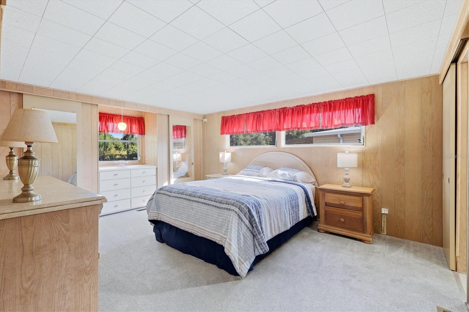 Image 13 of 48 For 1419 41st Avenue E