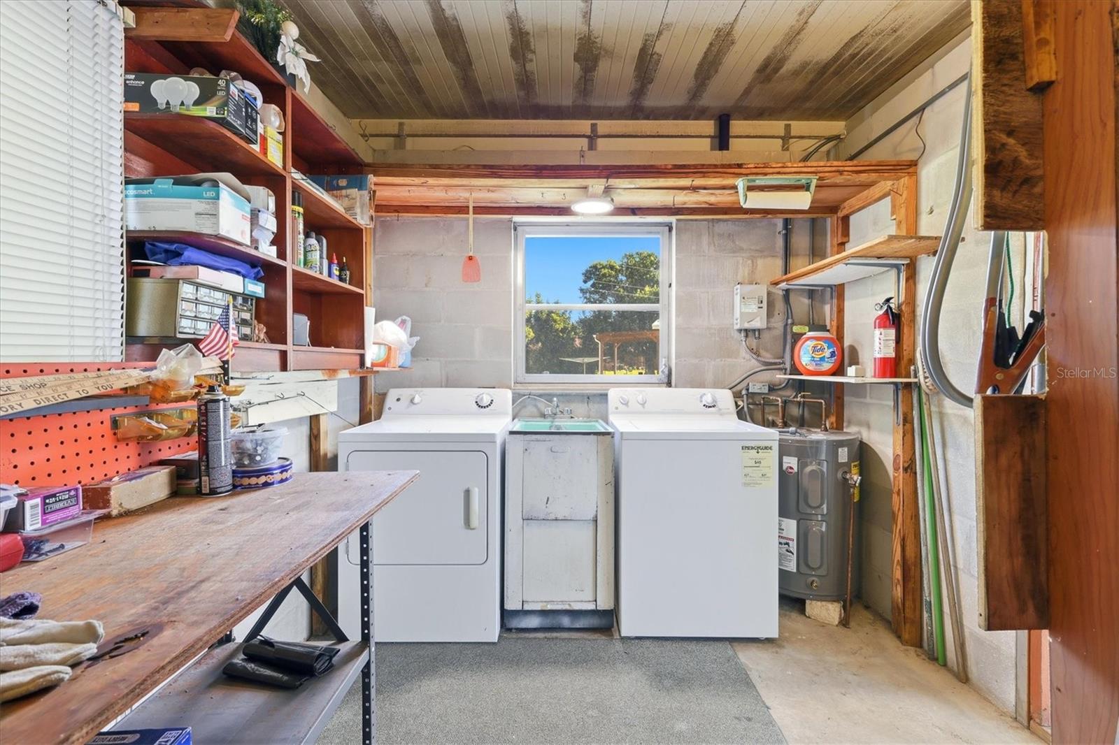 Image 20 of 48 For 1419 41st Avenue E