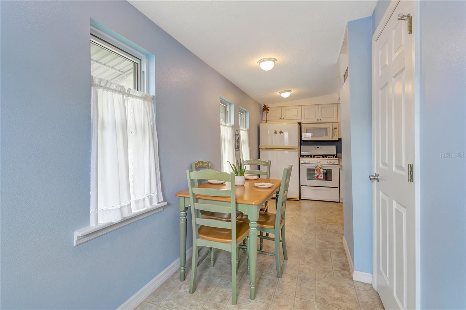 Image 26 of 40 For 14 Braden Castle Drive