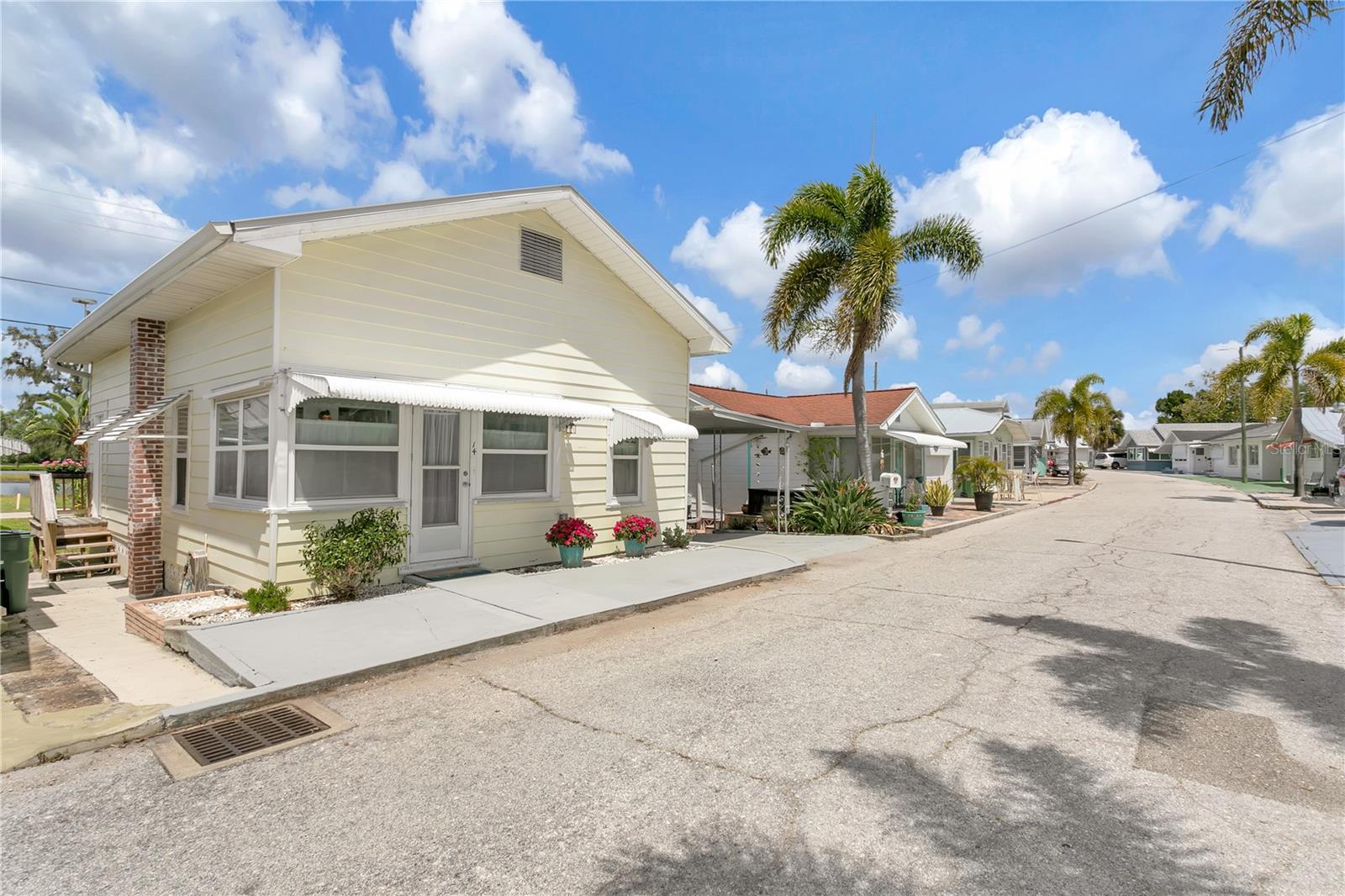 Image 31 of 40 For 14 Braden Castle Drive