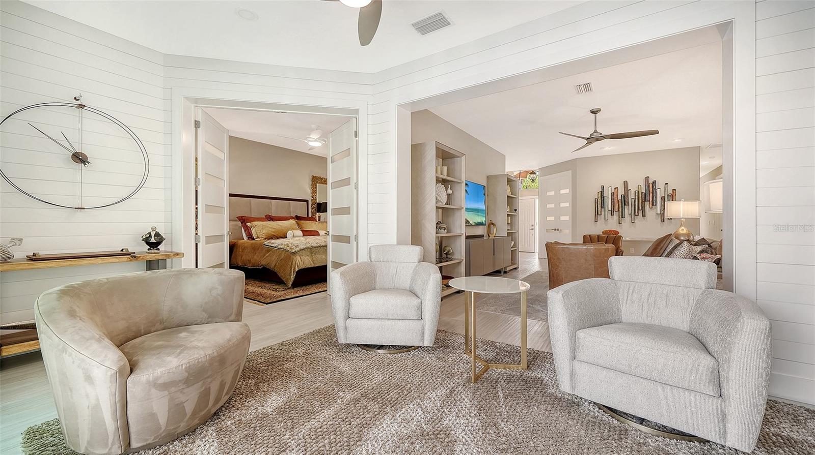 Listing photo id 20 for 7198 Del Lago Drive