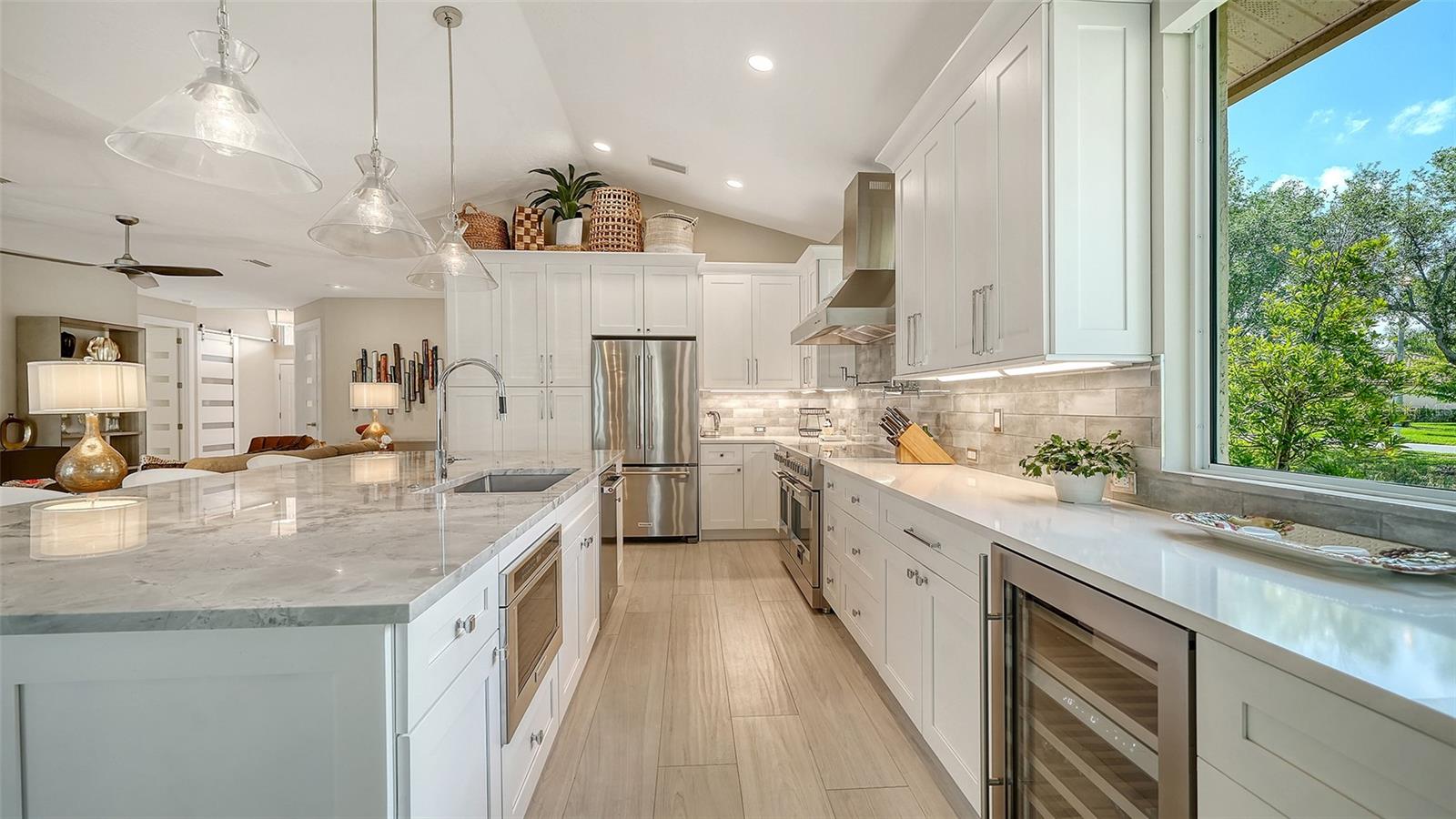 Listing photo id 25 for 7198 Del Lago Drive