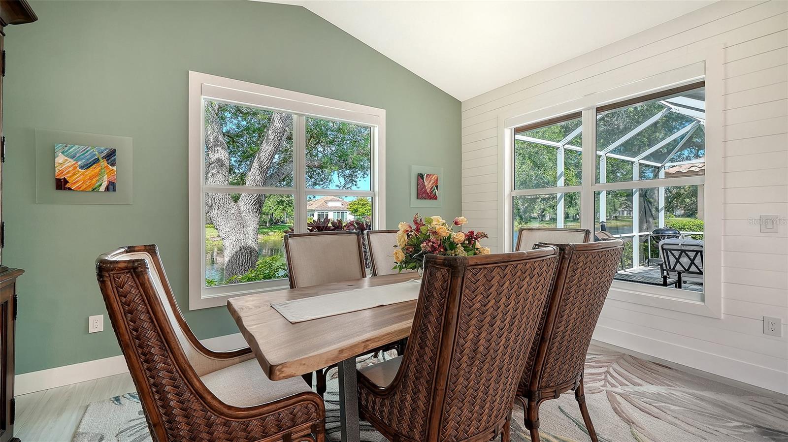 Listing photo id 28 for 7198 Del Lago Drive