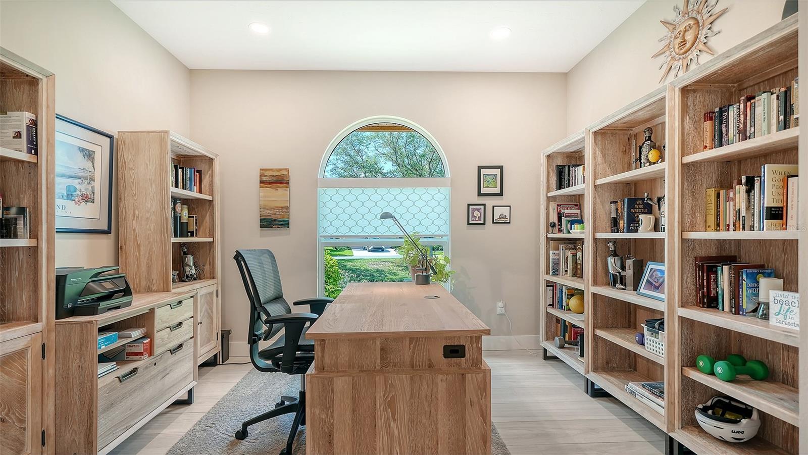 Listing photo id 38 for 7198 Del Lago Drive