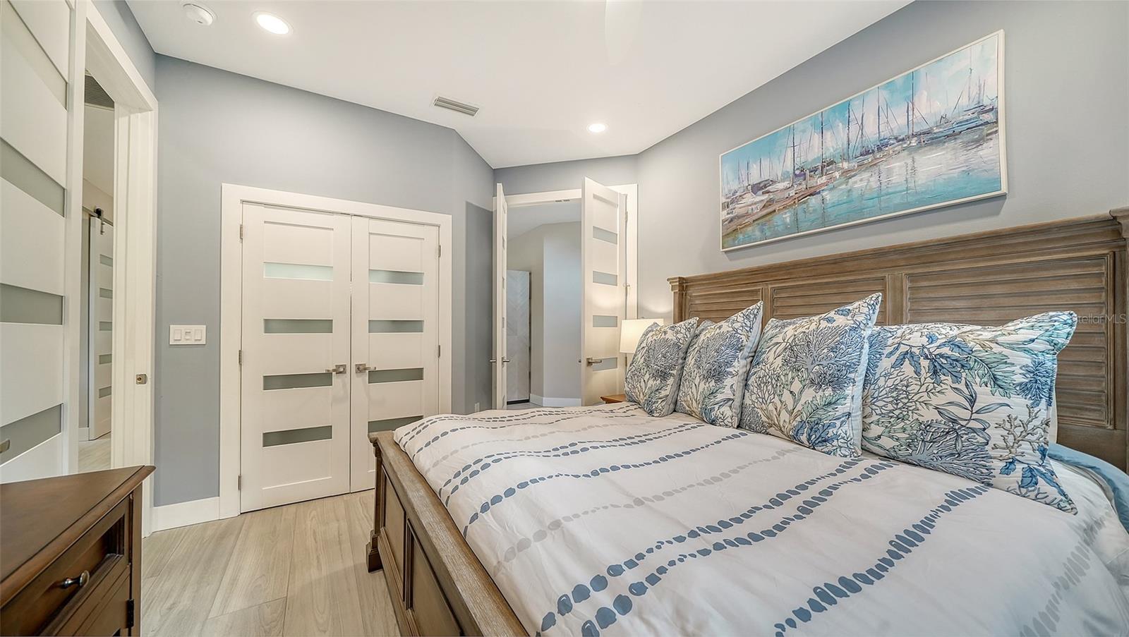 Listing photo id 42 for 7198 Del Lago Drive