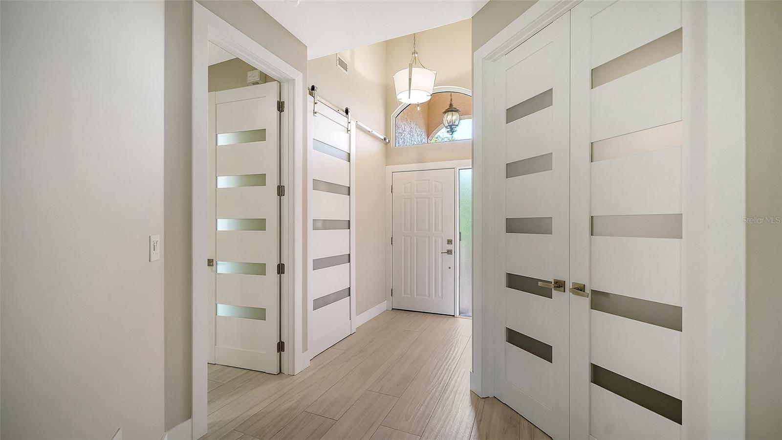 Listing photo id 48 for 7198 Del Lago Drive