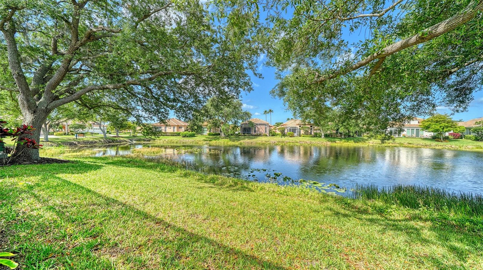 Listing photo id 57 for 7198 Del Lago Drive