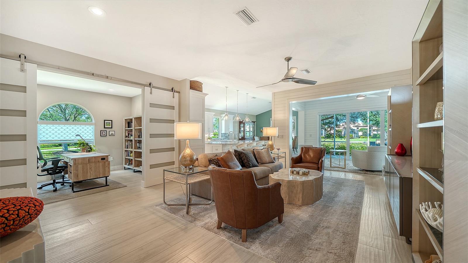 Listing photo id 6 for 7198 Del Lago Drive