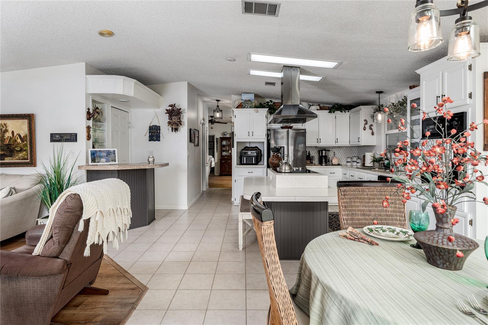 Image 10 of 46 For 8520 Countess Avenue Circle