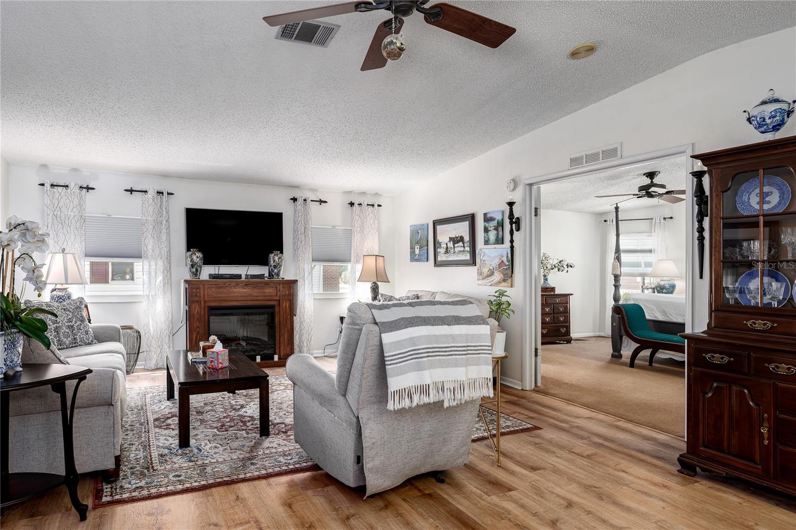 Image 12 of 46 For 8520 Countess Avenue Circle