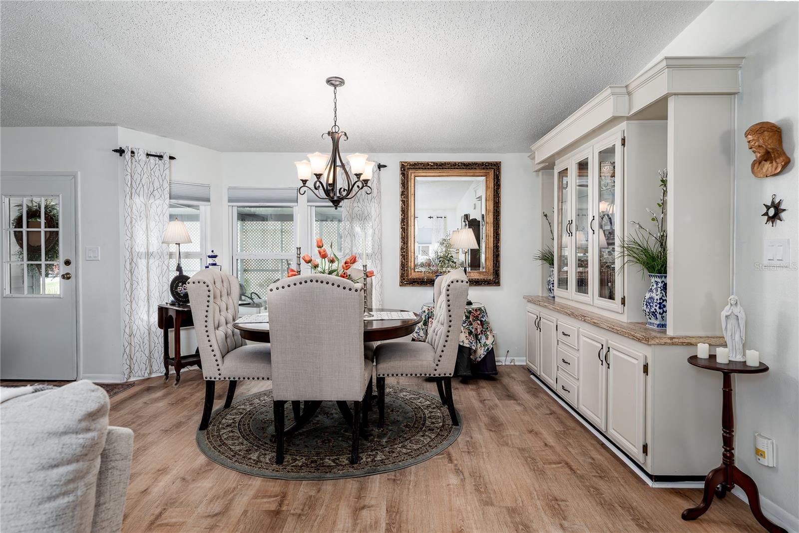 Image 13 of 46 For 8520 Countess Avenue Circle