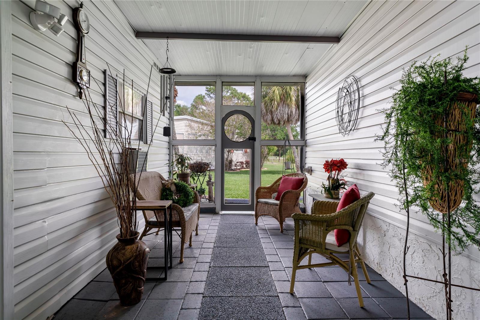 Image 21 of 46 For 8520 Countess Avenue Circle