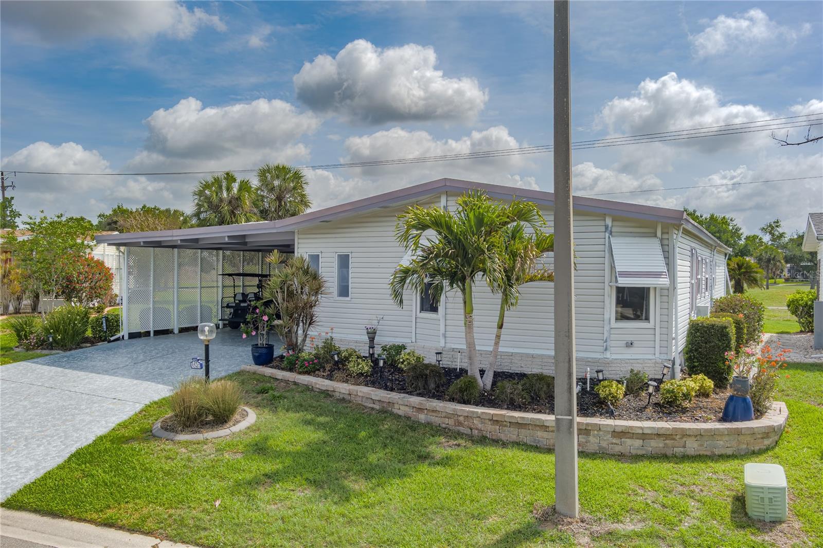 Image 25 of 46 For 8520 Countess Avenue Circle