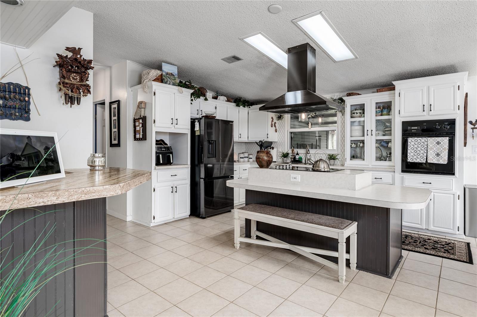 Image 5 of 46 For 8520 Countess Avenue Circle