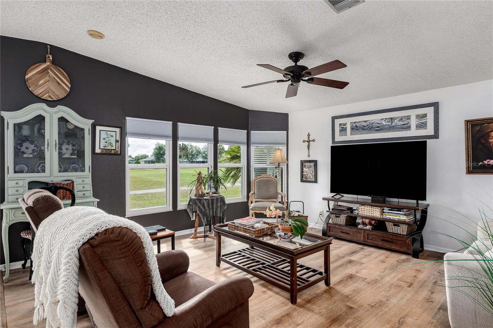 Image 7 of 46 For 8520 Countess Avenue Circle