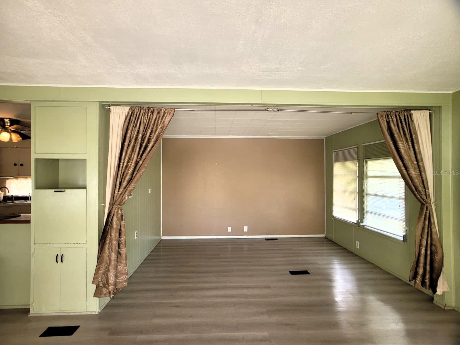 Image 12 of 16 For 407 51st Avenue Terrace W