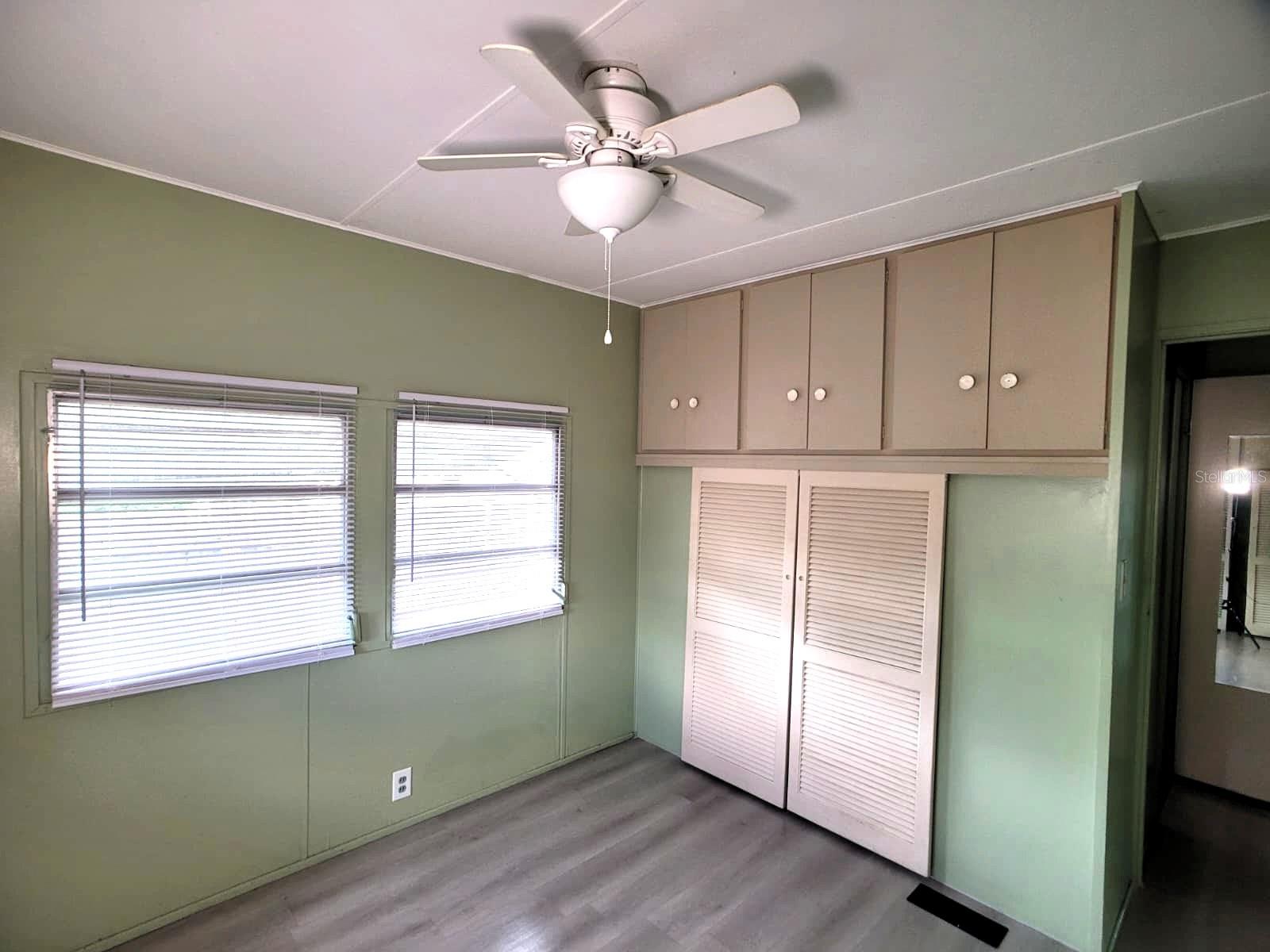 Image 14 of 16 For 407 51st Avenue Terrace W