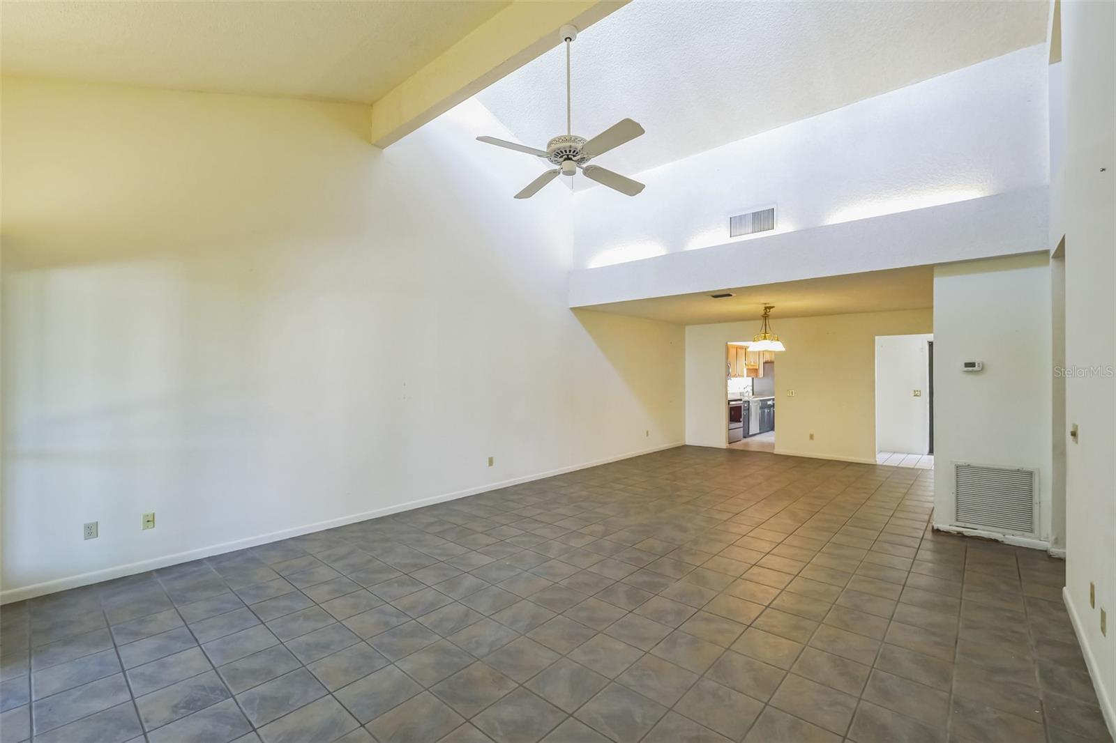 Image 9 of 19 For 2249 Cypress Cove Drive E-3