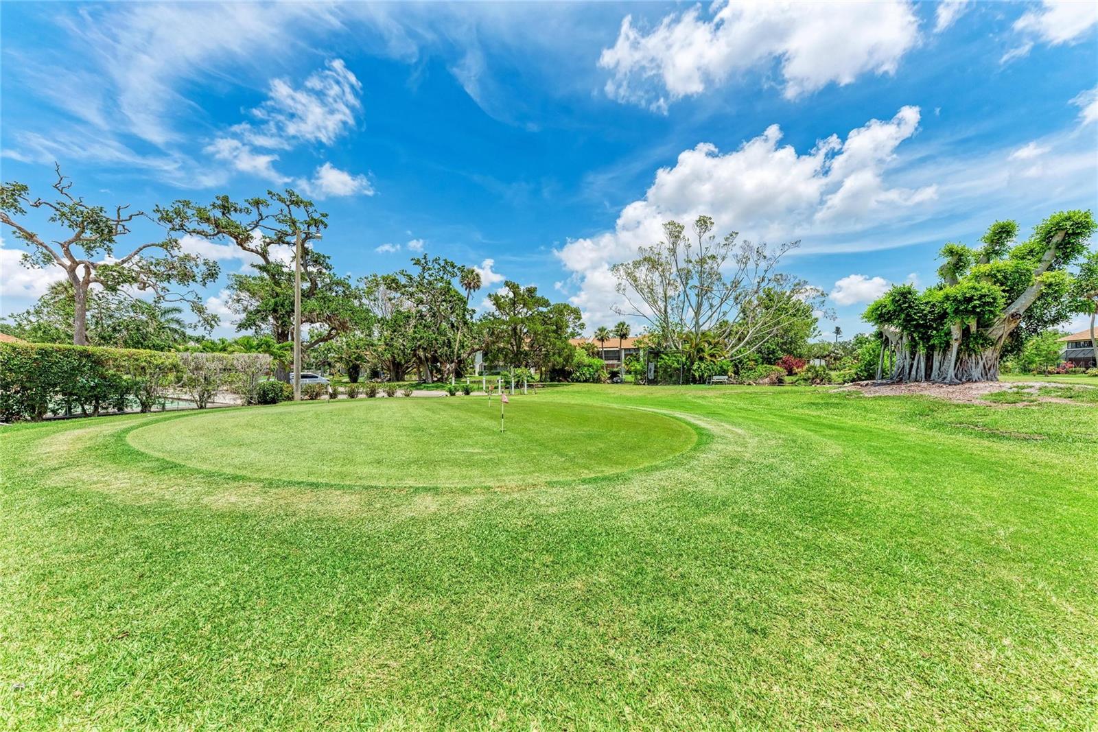 Image 35 of 42 For 4578 Red Maple Road 904