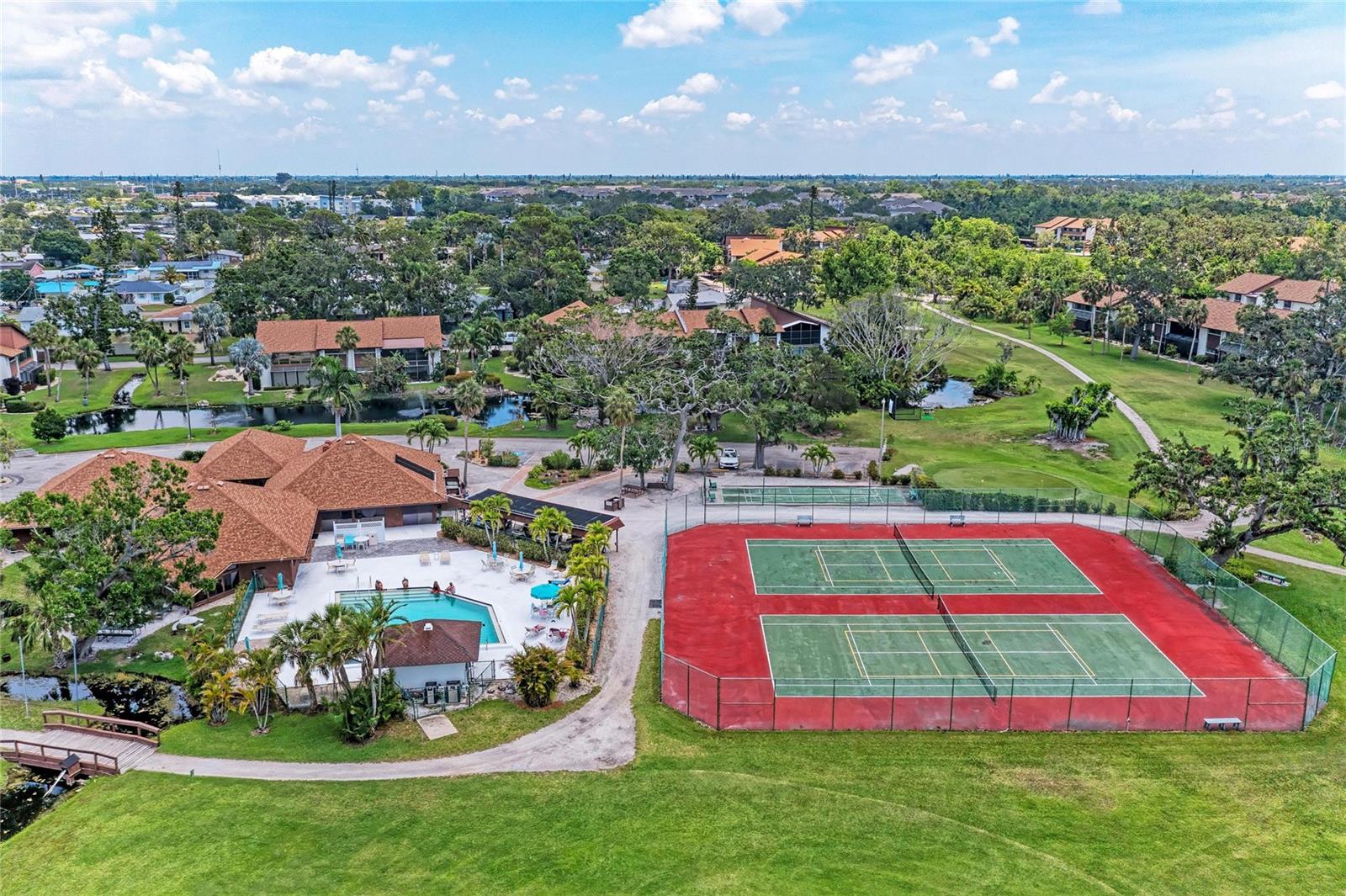 Image 39 of 42 For 4578 Red Maple Road 904