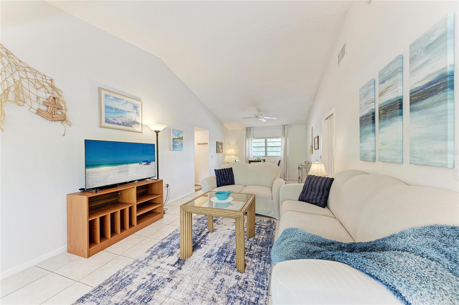 Image 6 of 42 For 4578 Red Maple Road 904