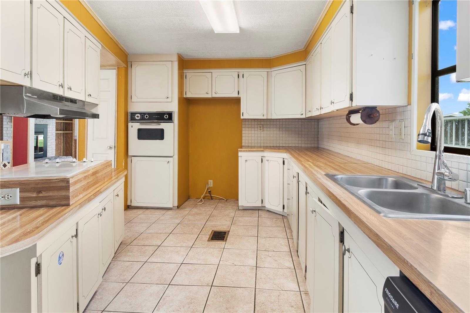 Image 17 of 64 For 48 Quail Court