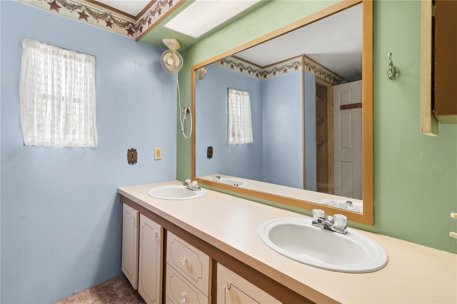 Image 26 of 64 For 48 Quail Court