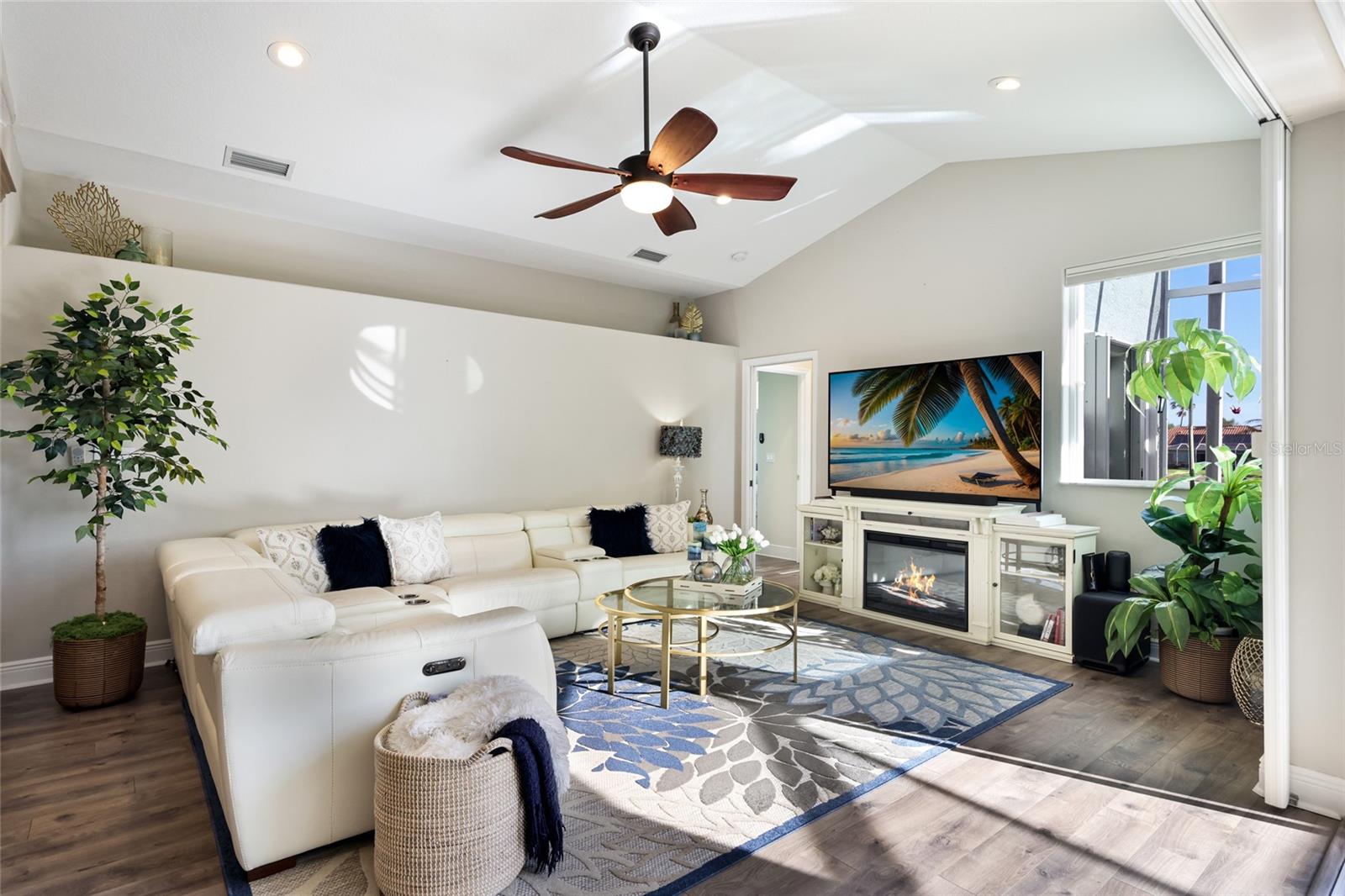 Image 18 of 56 For 9937 Laurel Valley Avenue Circle