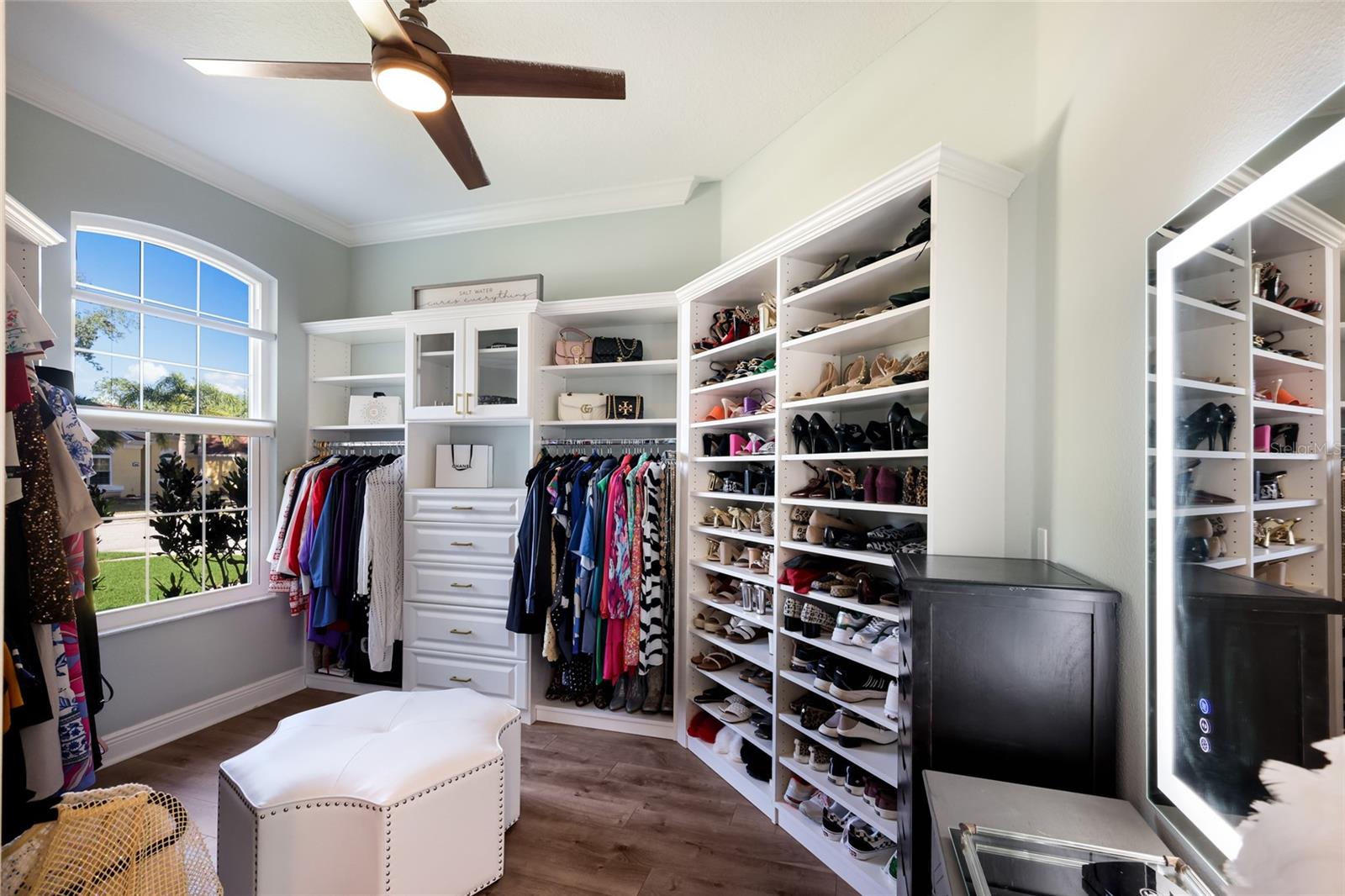 Image 23 of 56 For 9937 Laurel Valley Avenue Circle