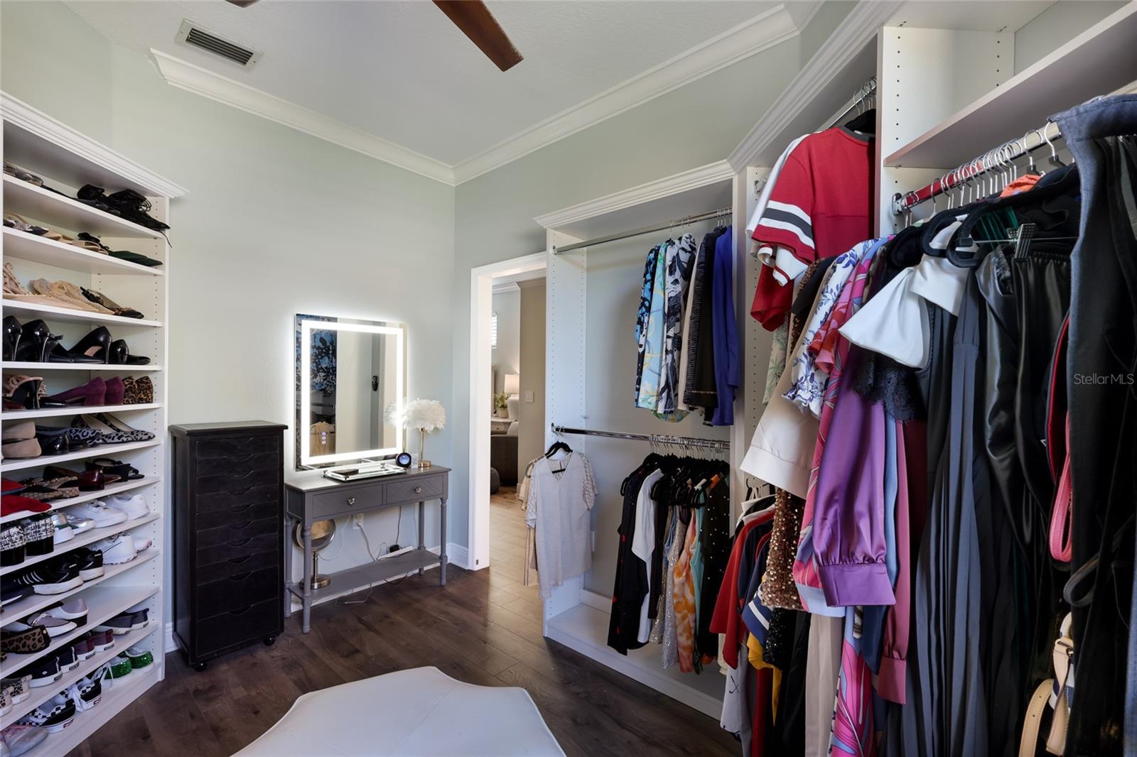 Image 24 of 56 For 9937 Laurel Valley Avenue Circle