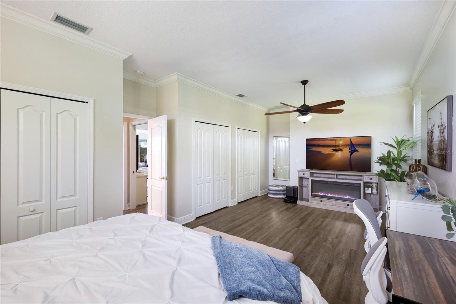 Image 29 of 56 For 9937 Laurel Valley Avenue Circle