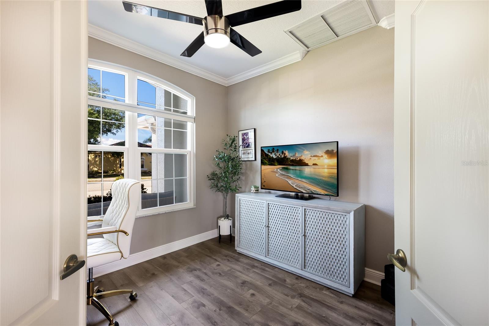 Image 35 of 56 For 9937 Laurel Valley Avenue Circle