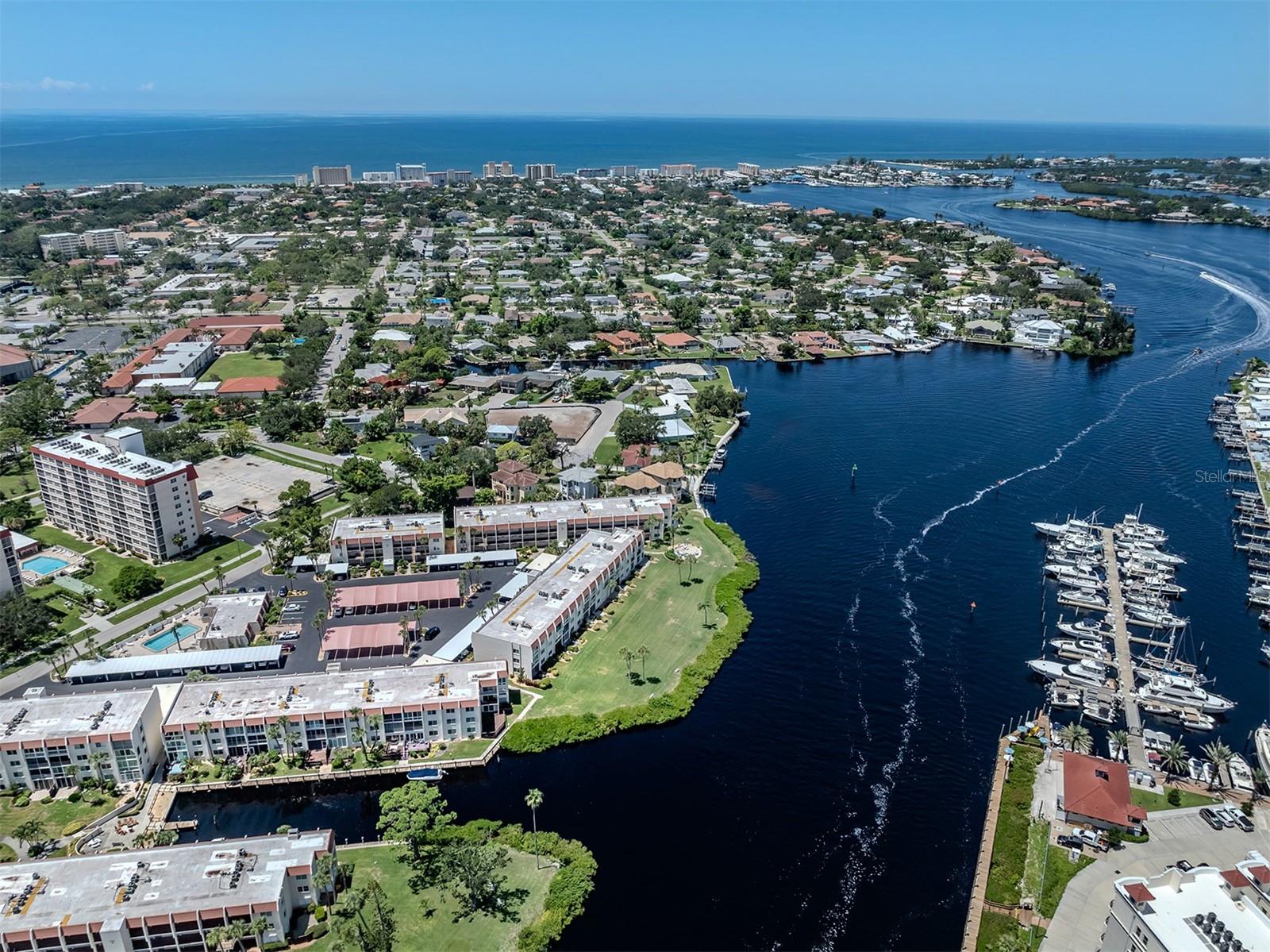 Image 4 of 62 For 250 Santa Maria Street 317