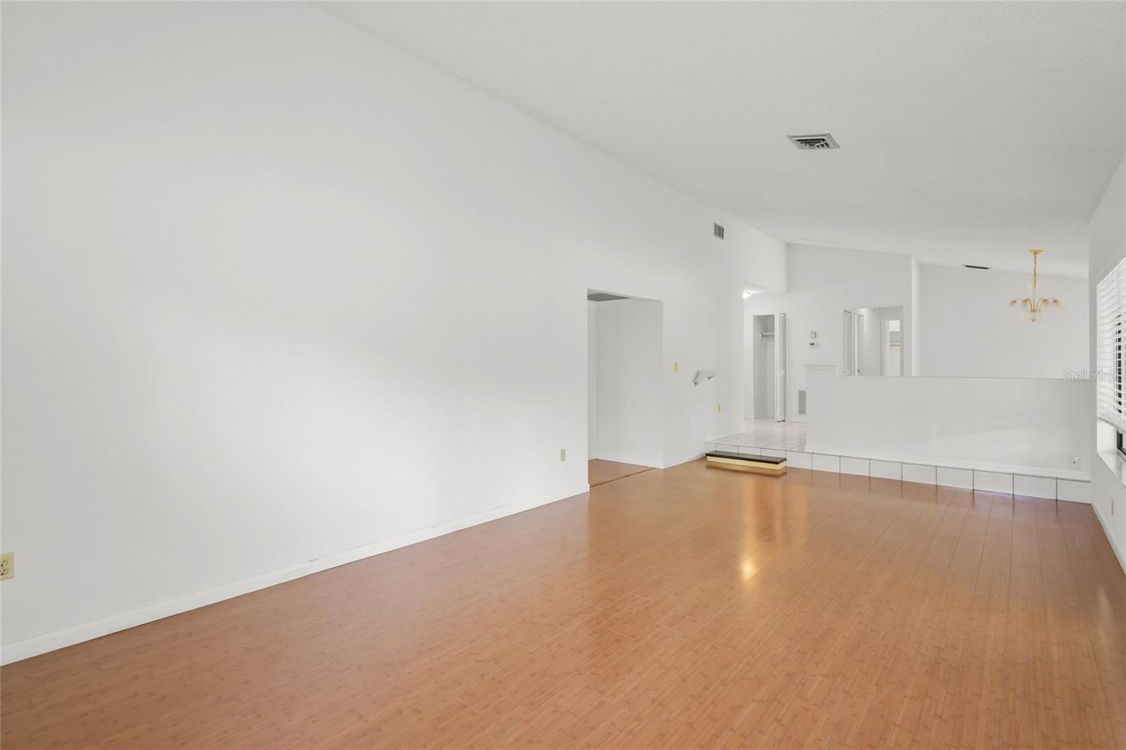 Image 13 of 41 For 4238 Carriage Drive 46