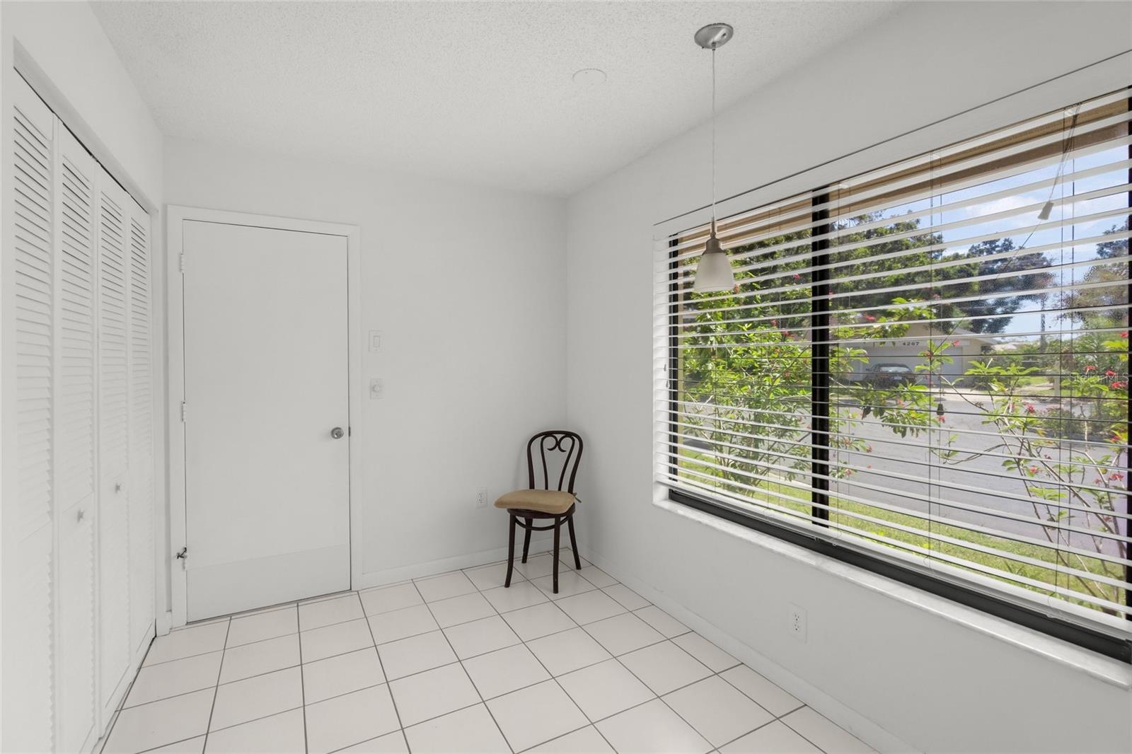 Image 20 of 41 For 4238 Carriage Drive 46