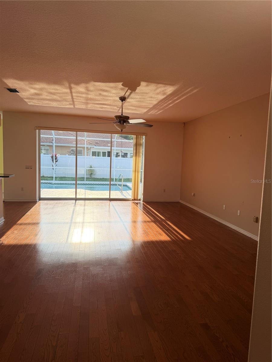 Image 11 of 59 For 7404 38th Court E