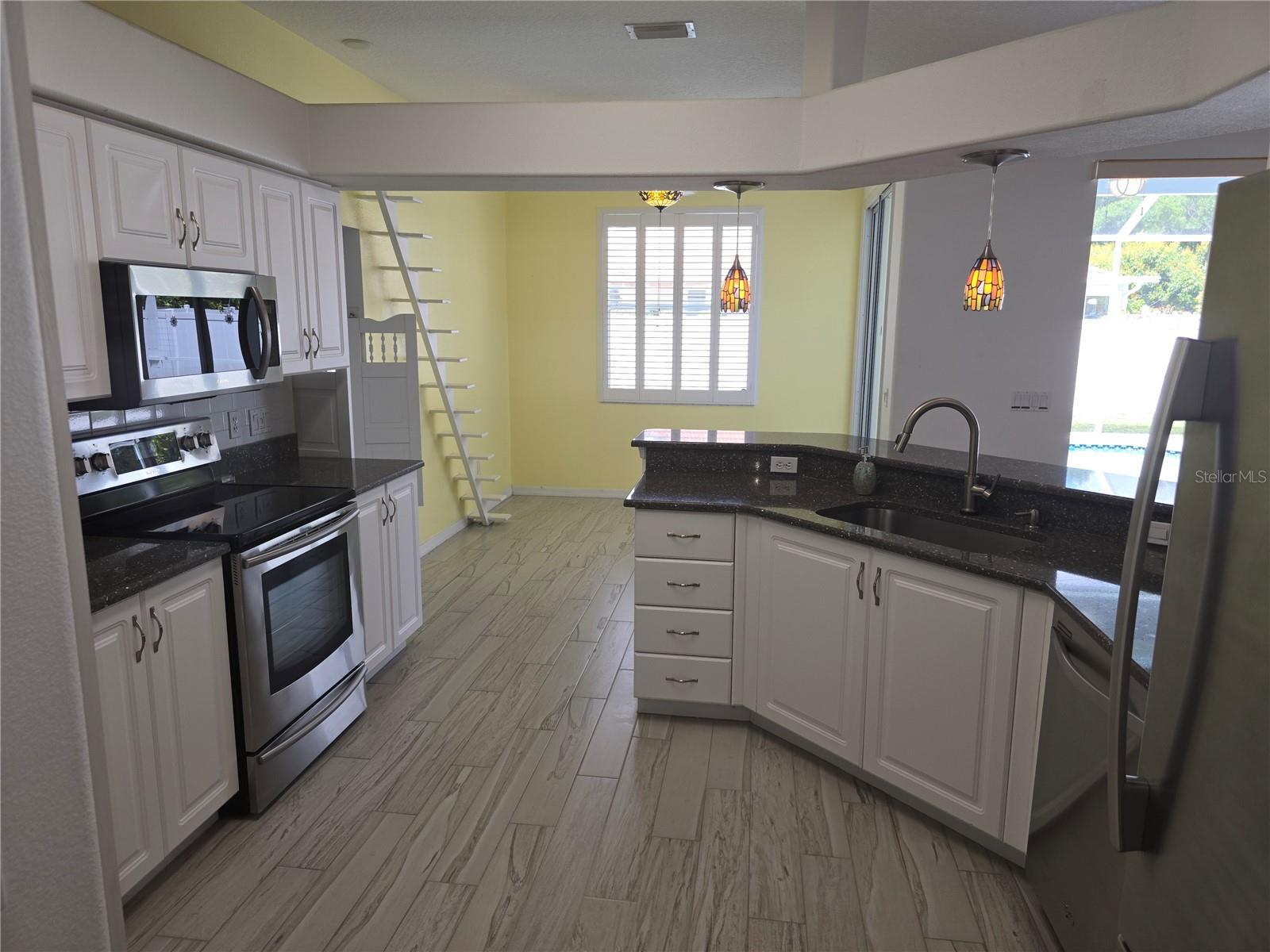 Image 18 of 59 For 7404 38th Court E