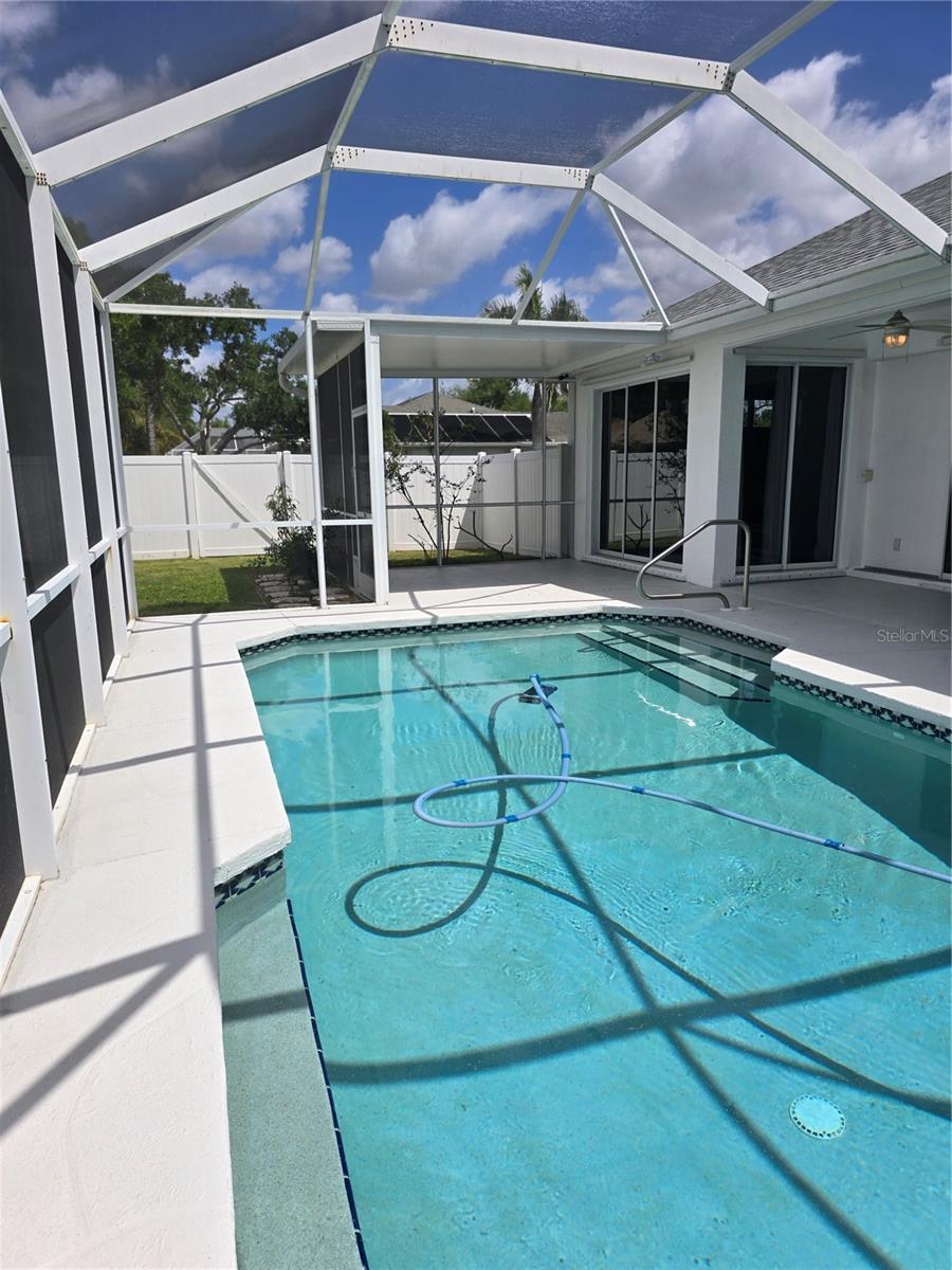 Image 29 of 59 For 7404 38th Court E