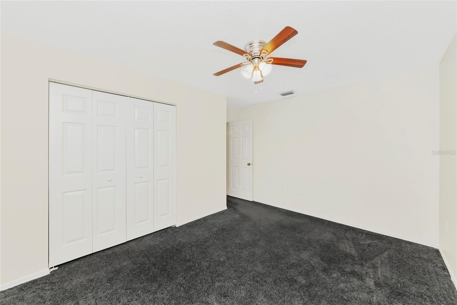 Image 25 of 52 For 5615 18th Avenue E