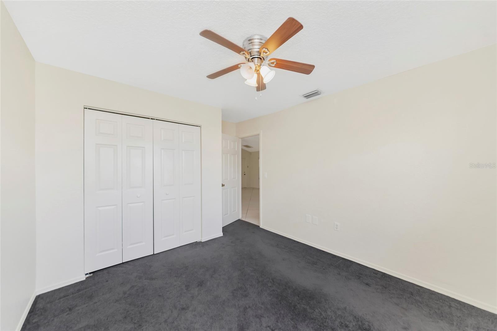 Image 31 of 52 For 5615 18th Avenue E