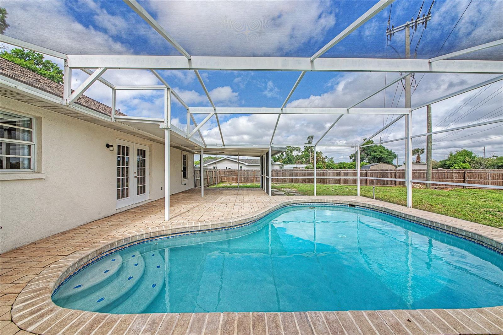 Image 33 of 52 For 5615 18th Avenue E