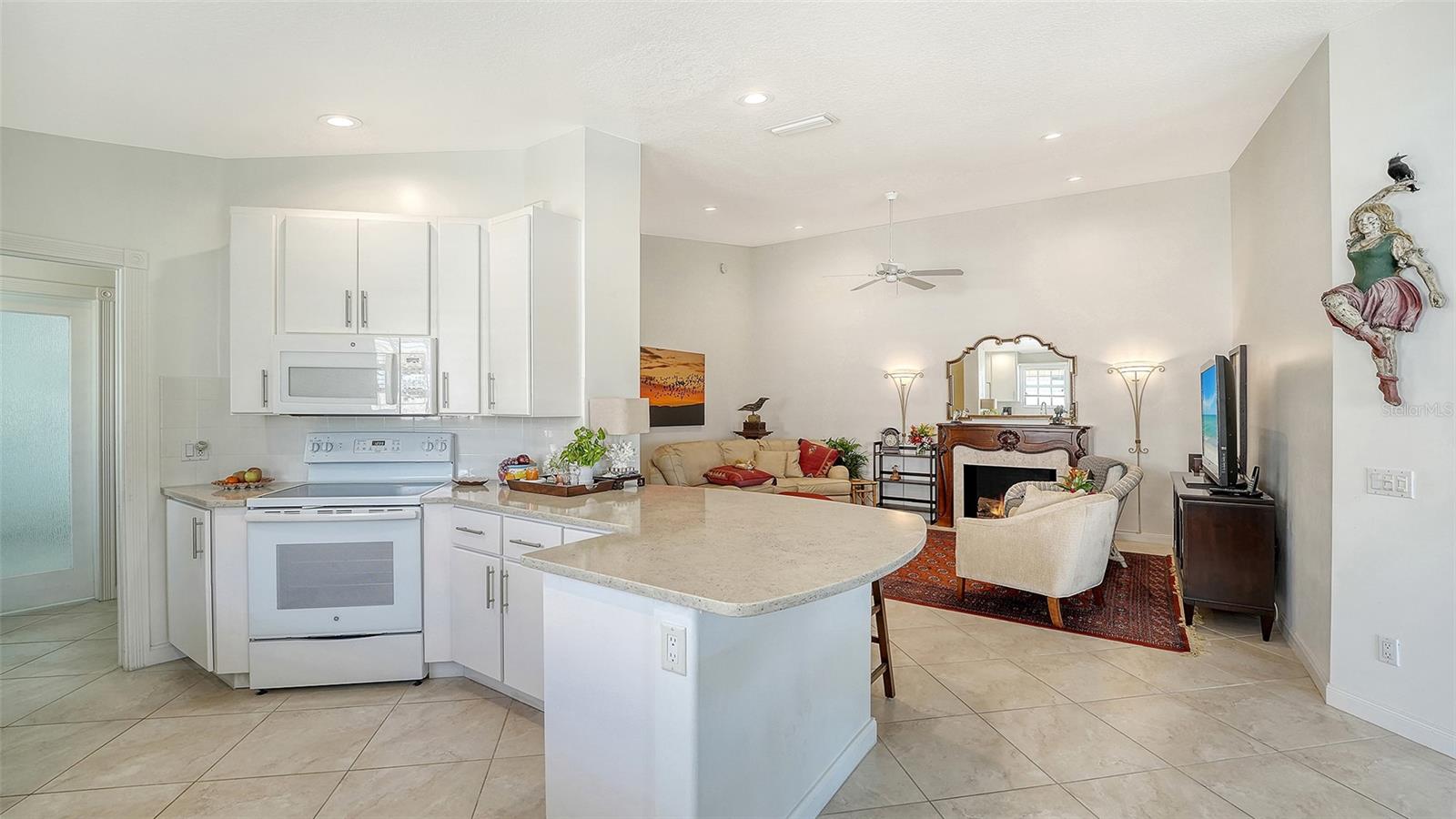 Image 17 of 82 For 5867 Helicon Place