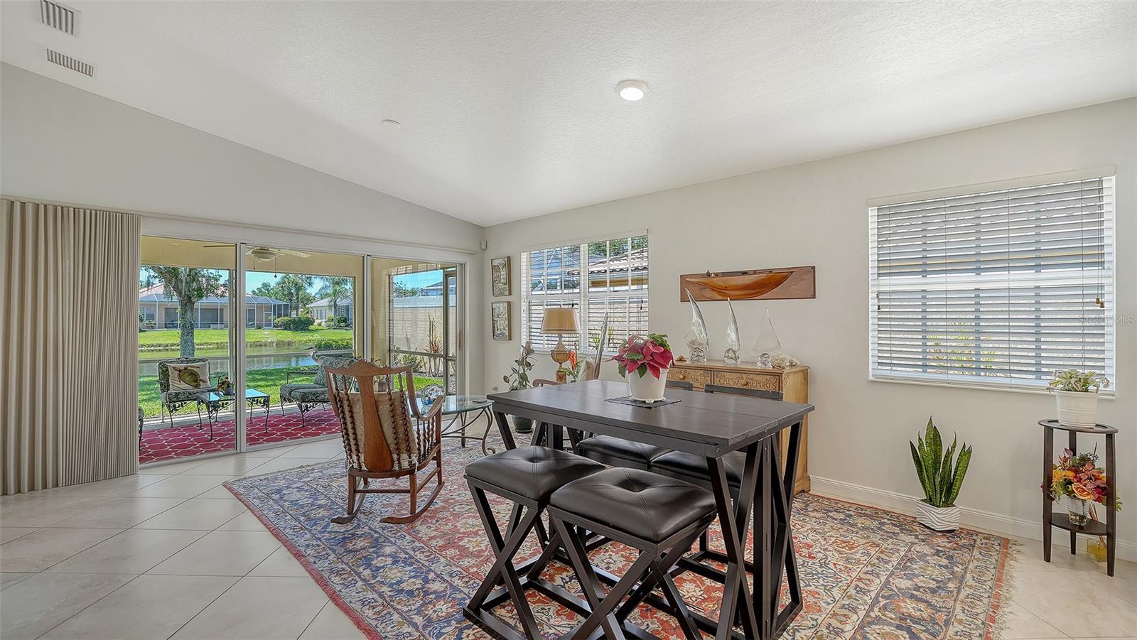 Image 20 of 82 For 5867 Helicon Place