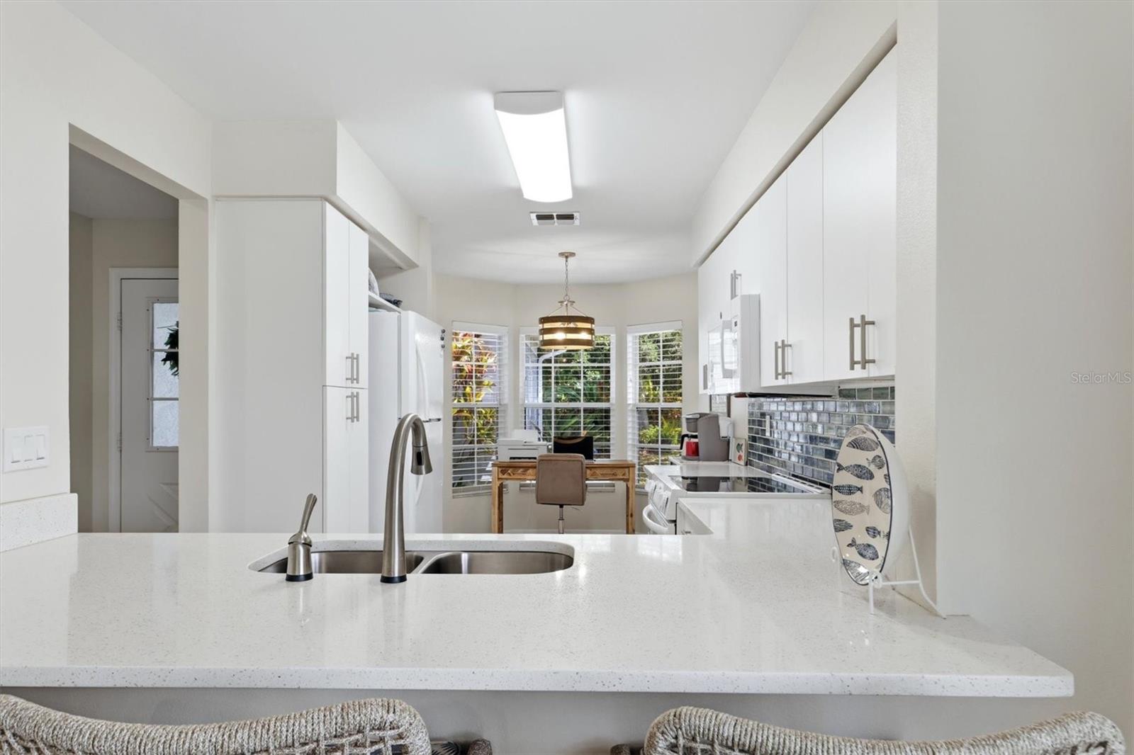 Image 10 of 45 For 6401 Approach Road 32