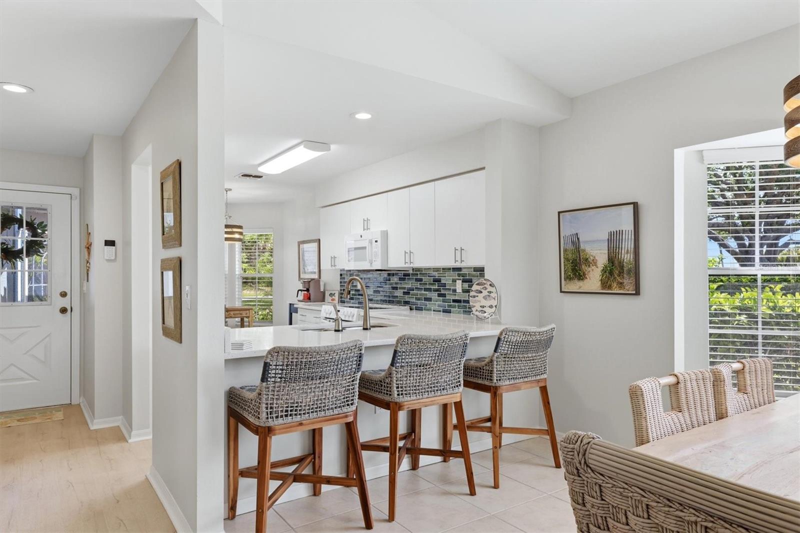 Image 11 of 45 For 6401 Approach Road 32