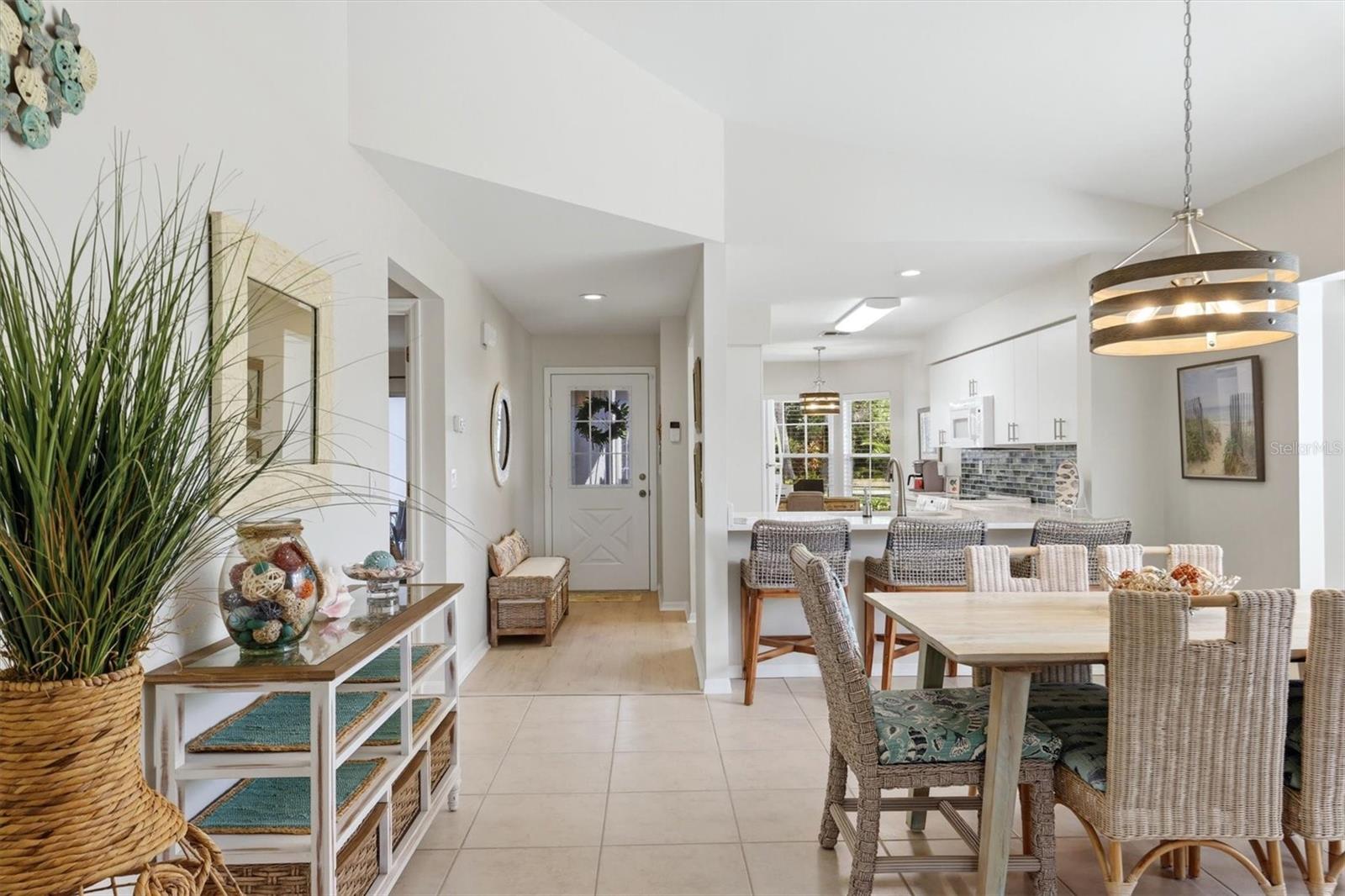 Image 14 of 45 For 6401 Approach Road 32