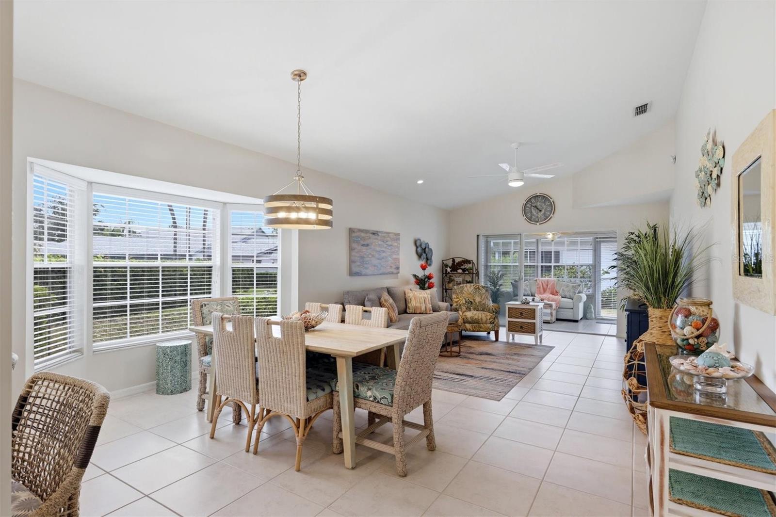 Image 15 of 45 For 6401 Approach Road 32