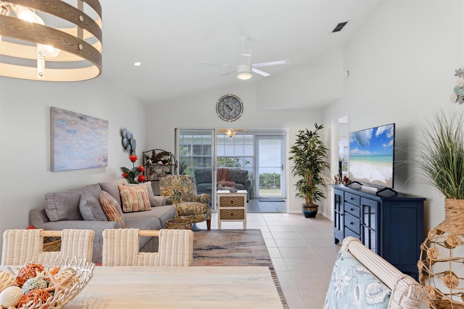 Image 16 of 45 For 6401 Approach Road 32