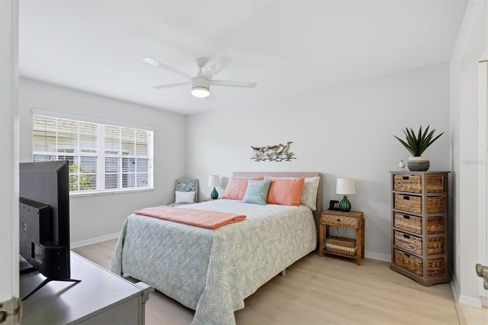 Image 23 of 45 For 6401 Approach Road 32