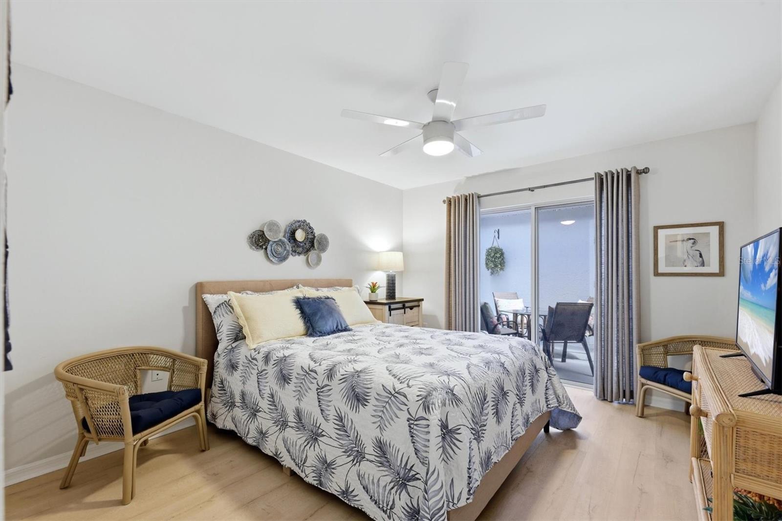 Image 28 of 45 For 6401 Approach Road 32